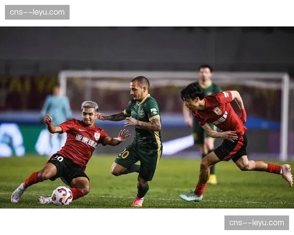 长春亚泰1-0青岛海牛，谭龙头球制胜诠释简单战术有效性